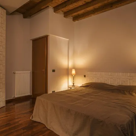 Napule...e Apartamento *